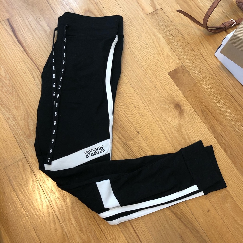 VS PINK YOGA LEGGINGS